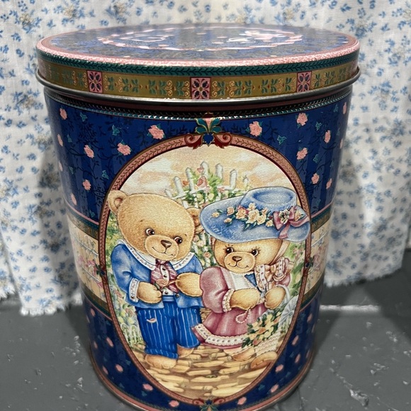Other - Vintage Teddy Bear Decorative Tin